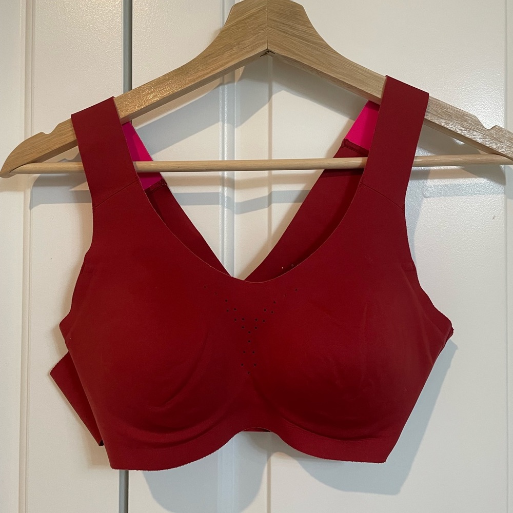 Brooks bras size small